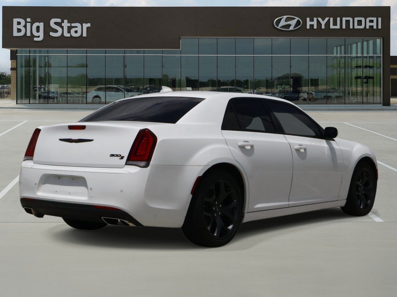 Used 2023 Chrysler 300 S RWD image 4
