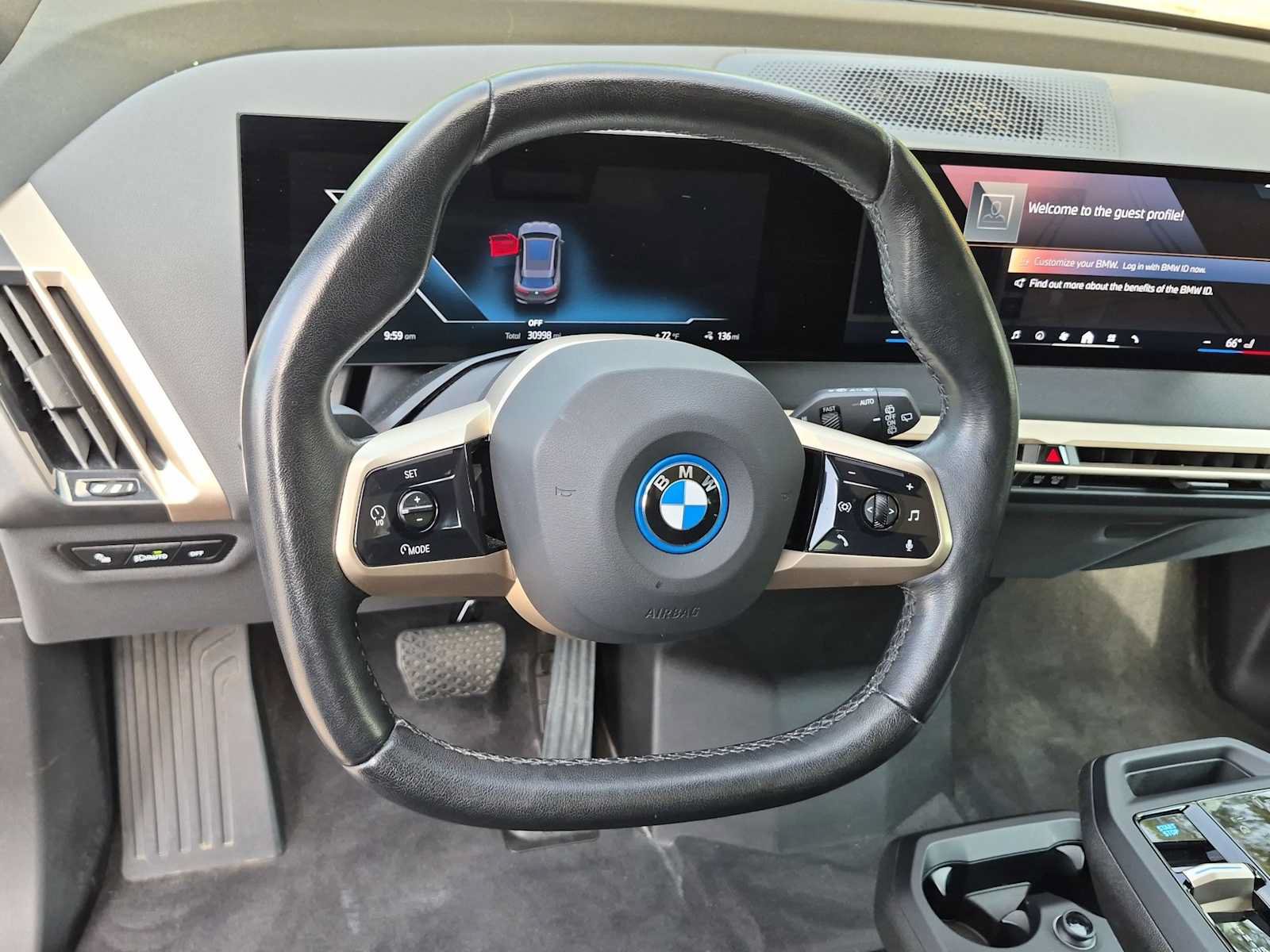 Used 2024 BMW iX xDrive50 w/ Premium Package AWD/4WD image 23