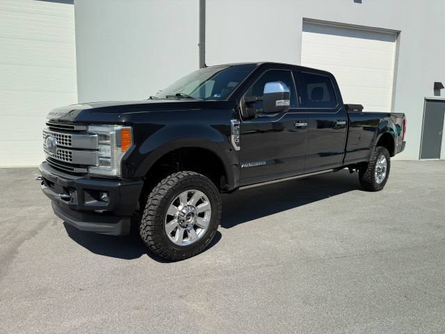 Used 2019 Ford F350 Platinum w/ Platinum Ultimate Package AWD/4WD image 2