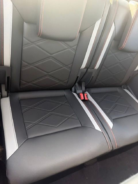 Used 2025 Volkswagen Atlas Peak Edition SE AWD/4WD image 11