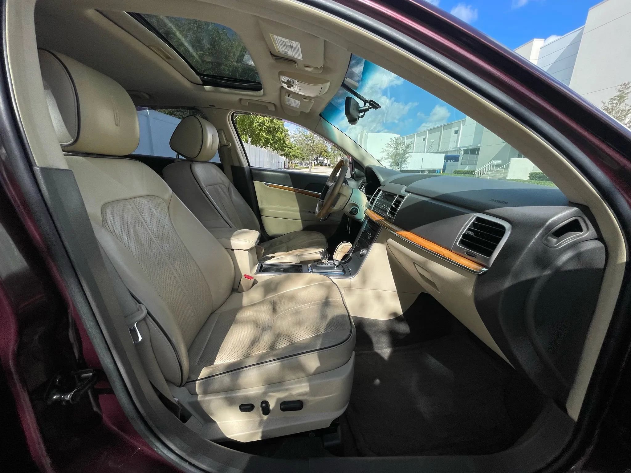 Used 2011 Lincoln MKZ Hybrid image 29