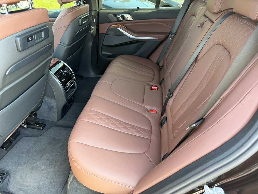 Used 2023 BMW X5 xDrive45e w/ Executive Package AWD/4WD image 21