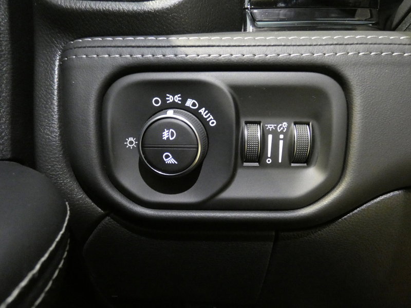 New 2026 RAM 3500 Limited AWD/4WD image 25