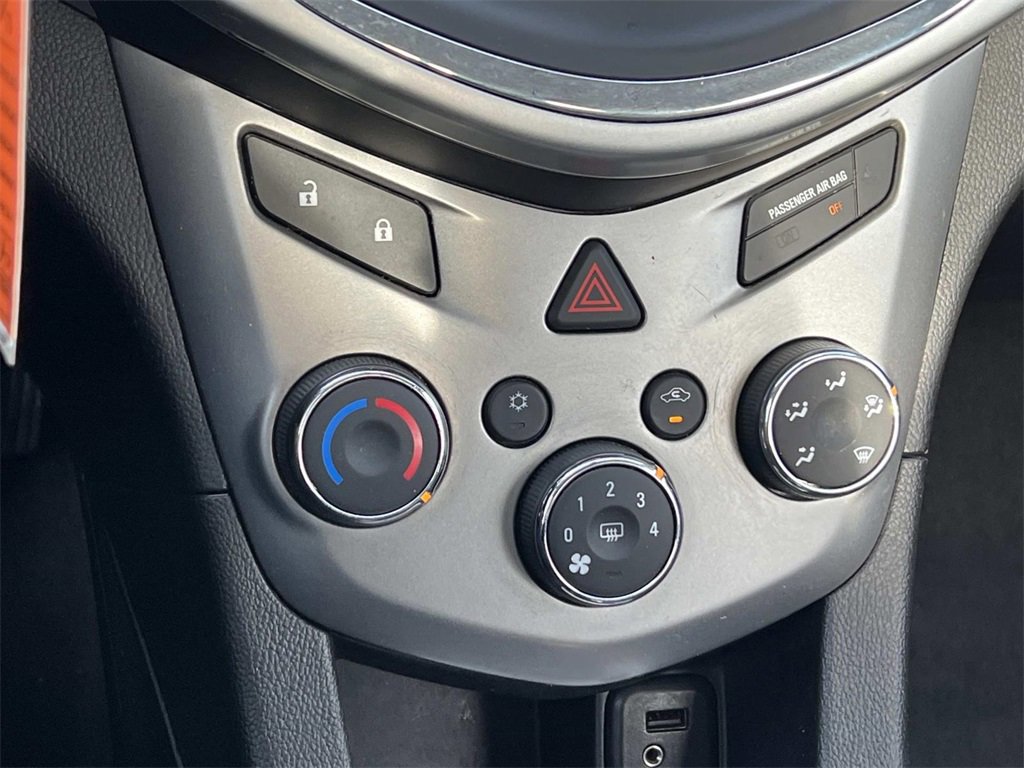 Used 2020 Chevrolet Sonic LT image 19