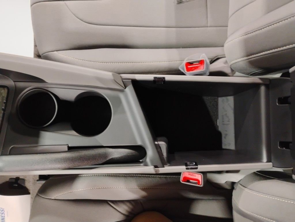 Used 2025 Hyundai Elantra Sport image 23