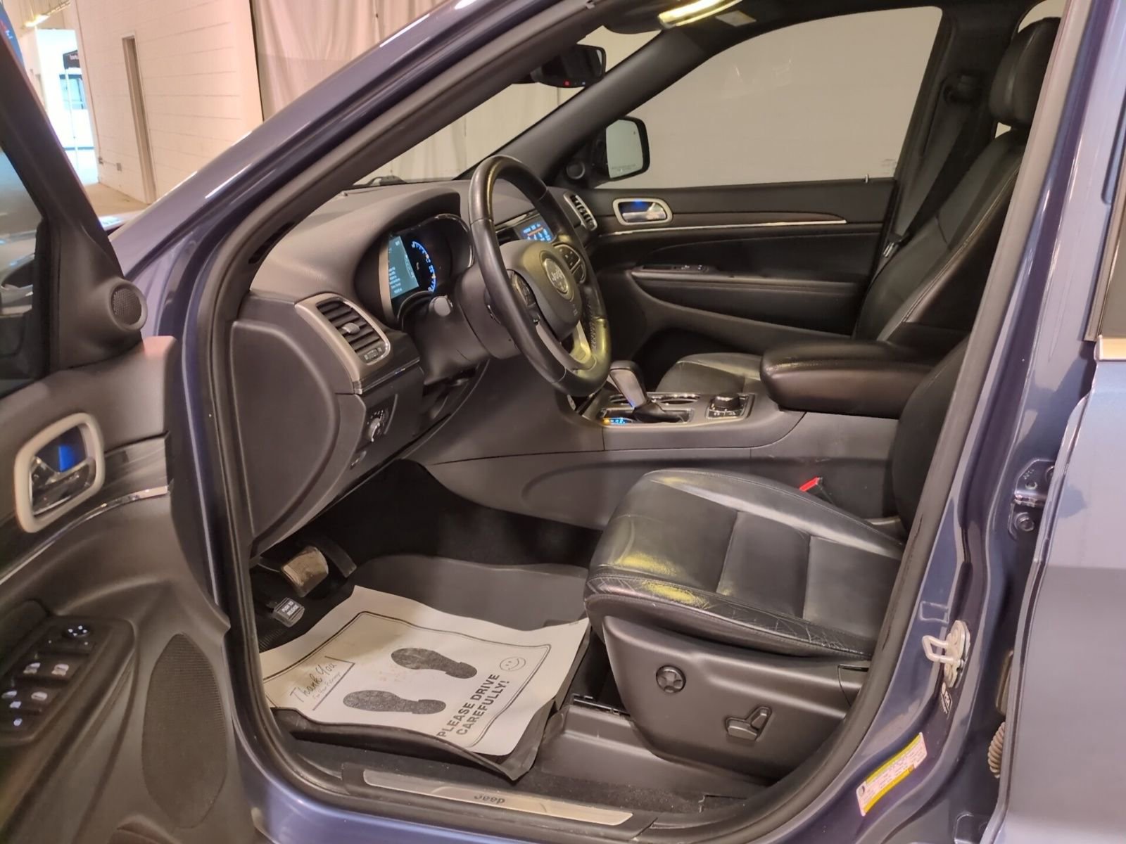 Used 2021 Jeep Grand Cherokee Limited image 17