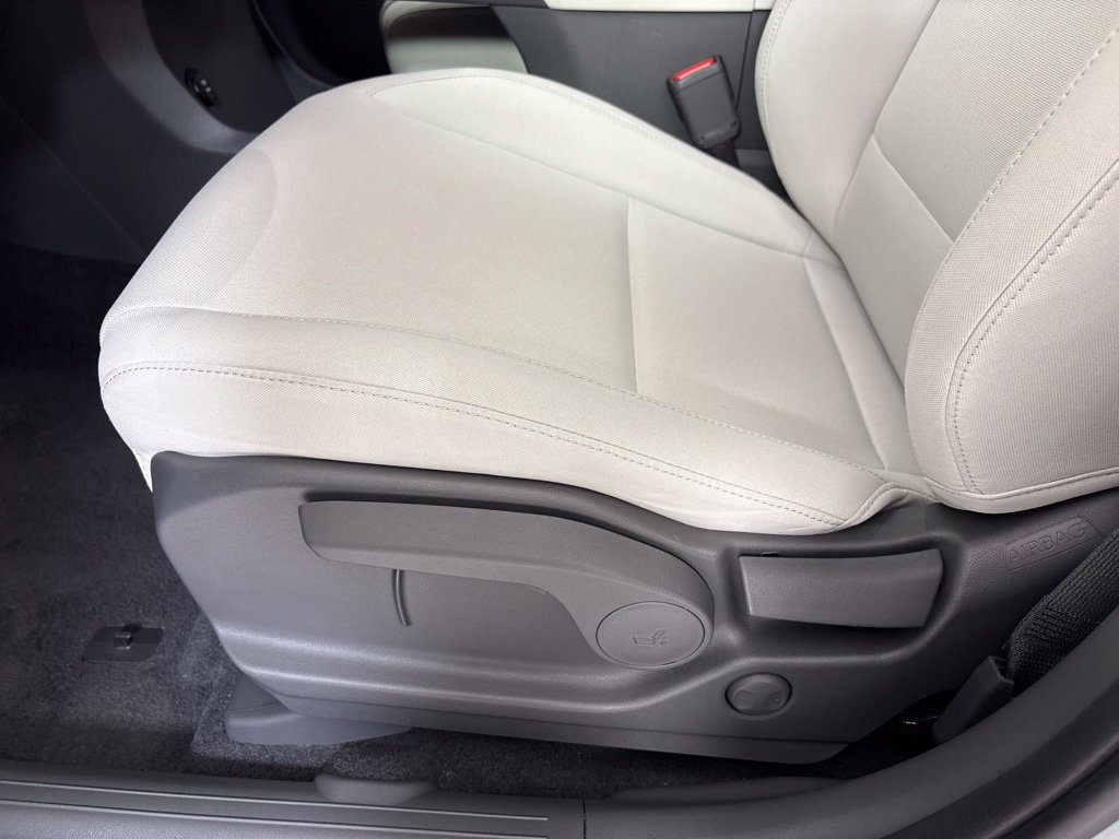 New 2026 Hyundai Santa Fe SE FWD image 15