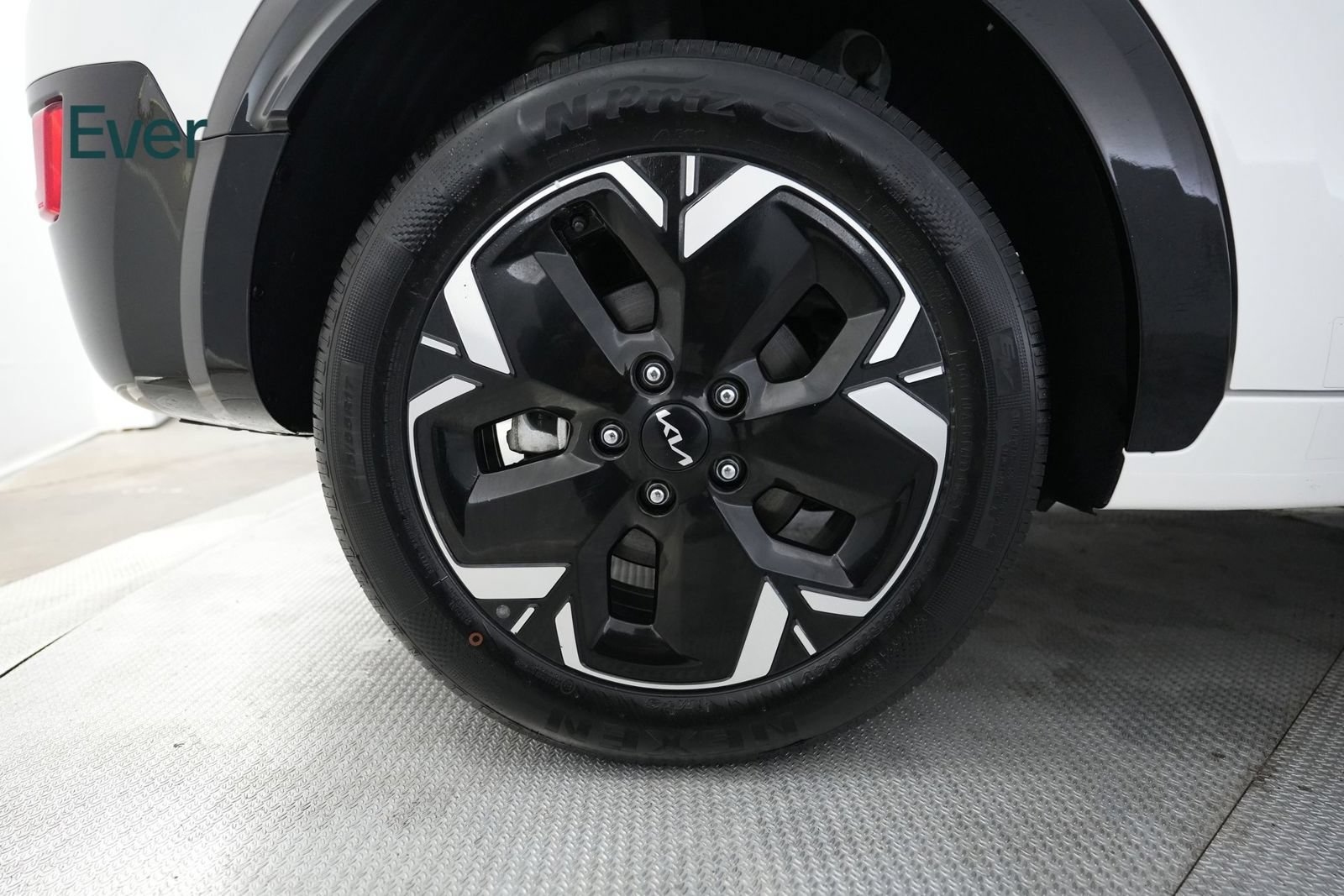 Used 2024 Kia Niro Wind FWD image 22