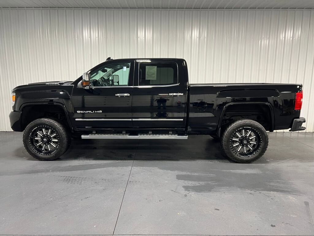 Used 2019 GMC Sierra 2500 Denali w/ Duramax Plus Package image 23