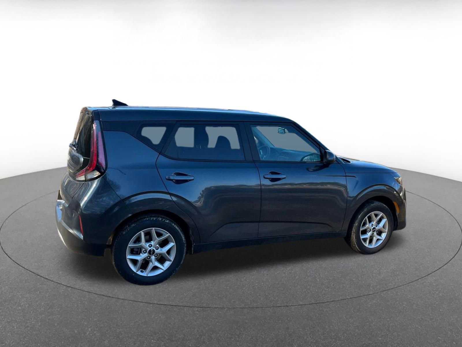 Used 2025 Kia Soul LX w/ LX Technology Package image 14