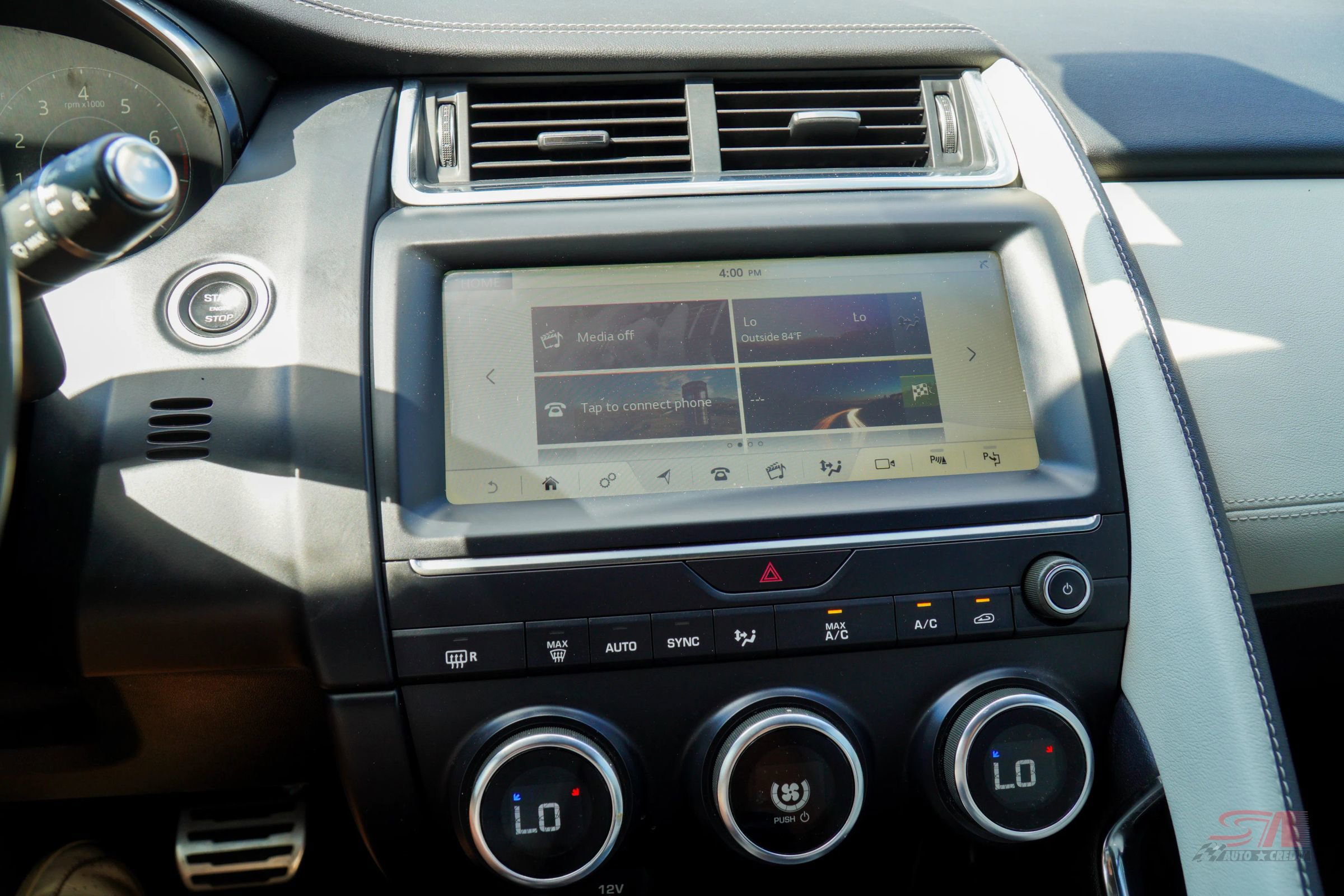 Used 2018 Jaguar E-PACE R-Dynamic HSE image 28