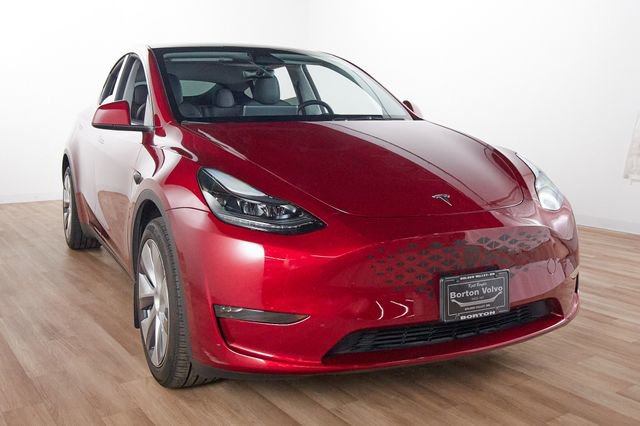 Used 2024 Tesla Model Y Long Range image 3
