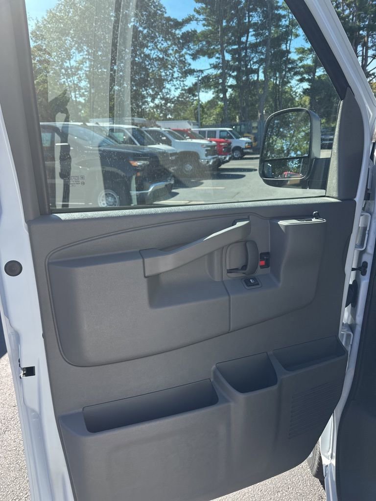 New 2025 Chevrolet Express 2500 Work Van w/ Driver Convenience Package image 12