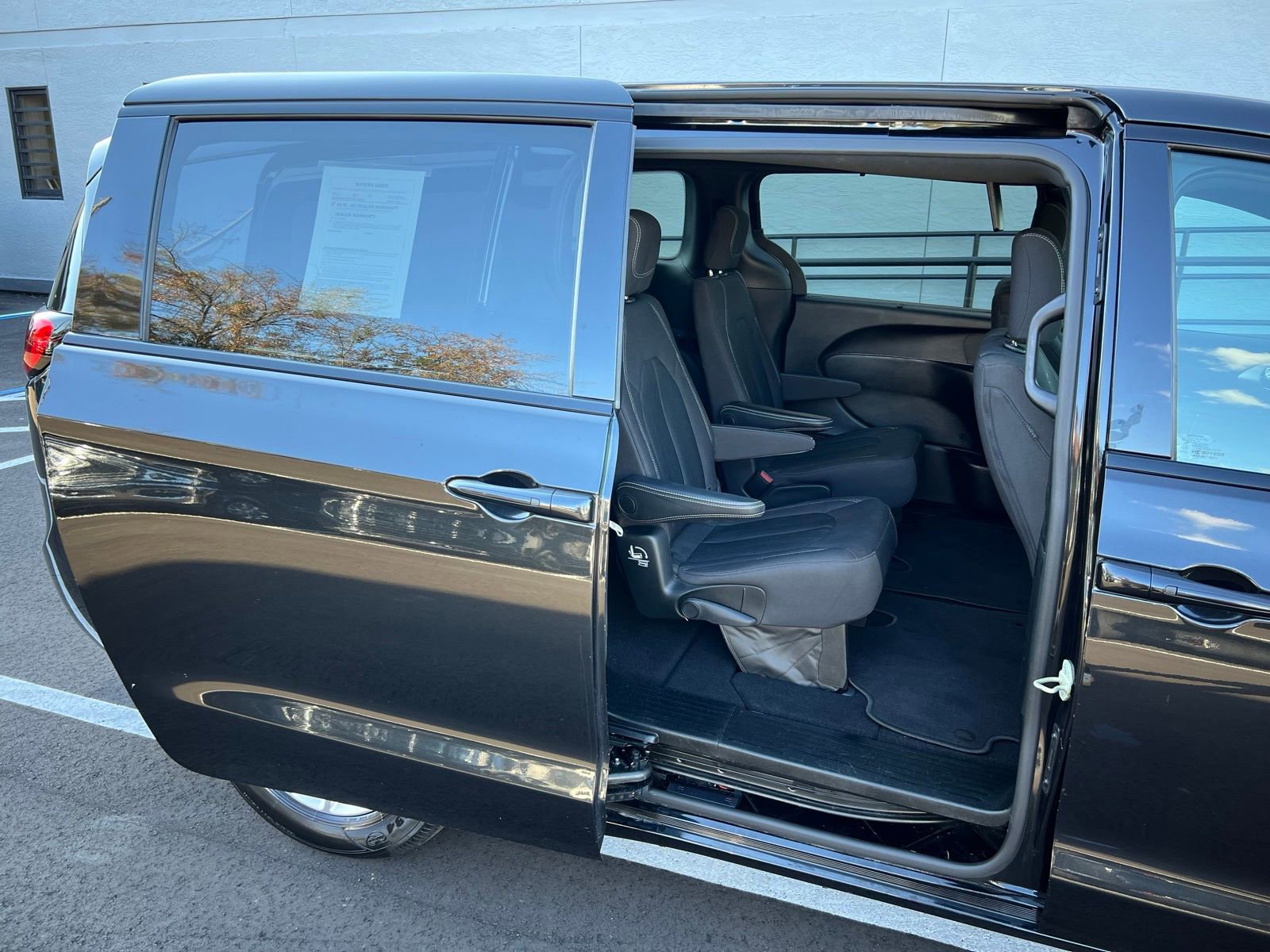 Used 2019 Chrysler Pacifica Touring Plus w/ S Appearance Package image 47