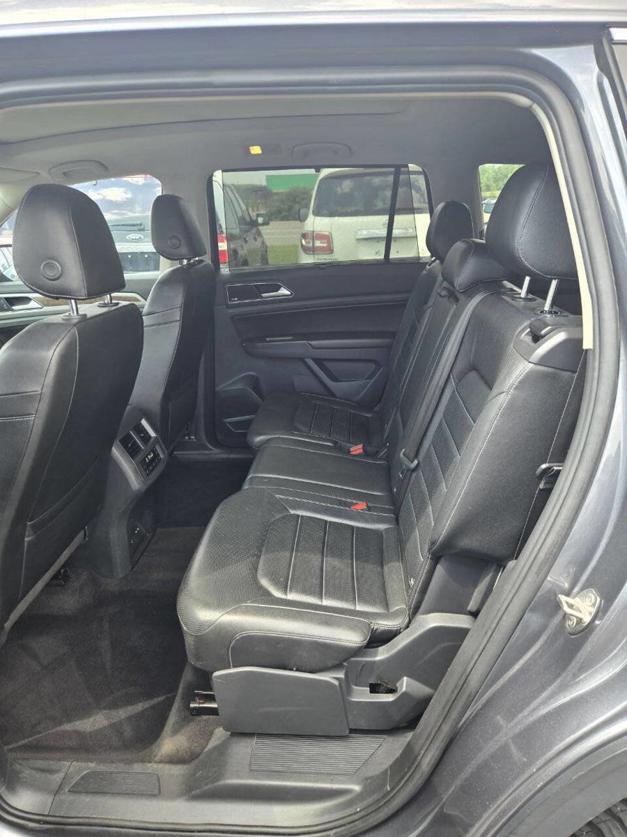 Used 2018 Volkswagen Atlas SEL Premium image 35