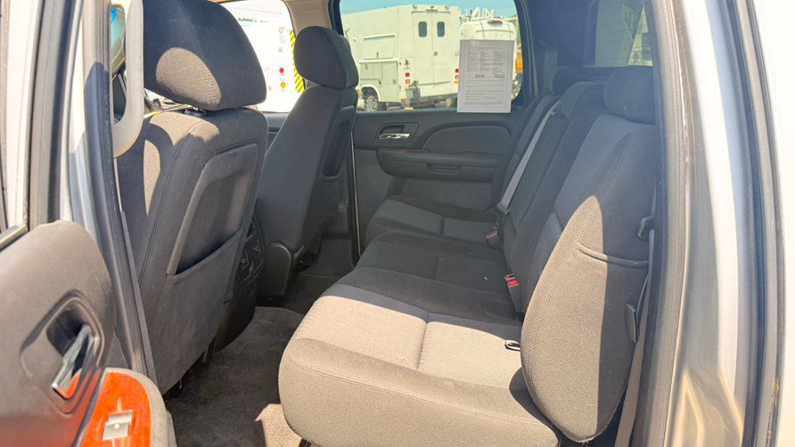 Used 2011 Chevrolet Avalanche LS w/ Regional Value Package RWD image 8