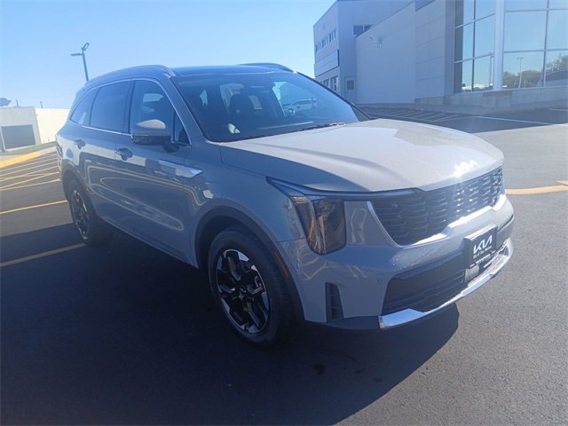 New 2026 Kia Sorento S image 1