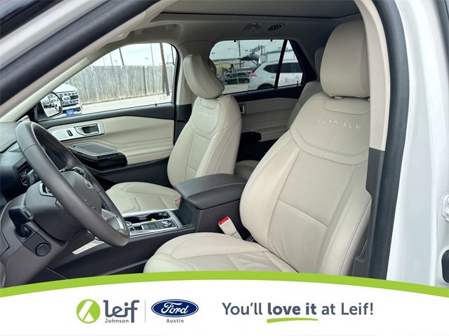 Used 2023 Ford Explorer Platinum w/ Technology Package image 17