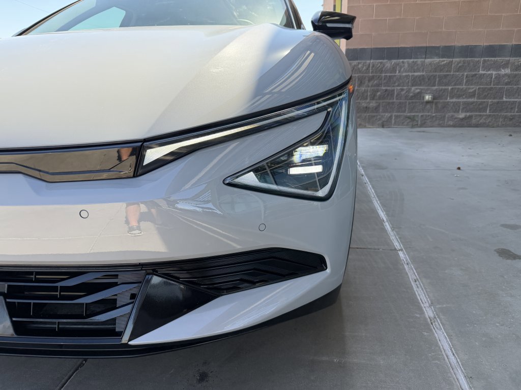 Used 2025 Kia EV6 Wind image 11