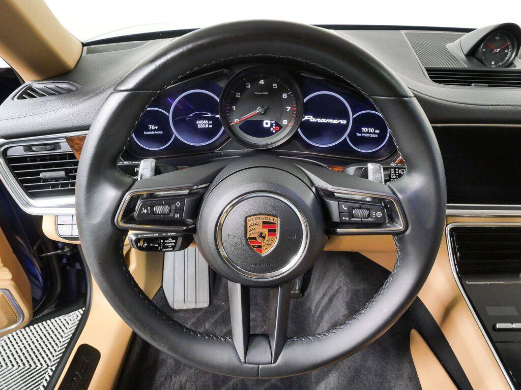 Certified 2023 Porsche Panamera Platinum Edition RWD image 9