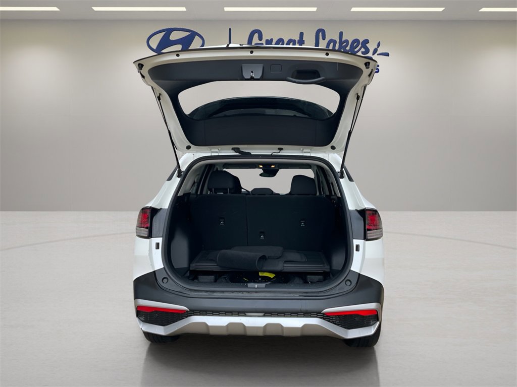 Used 2024 Kia Sportage LX image 11