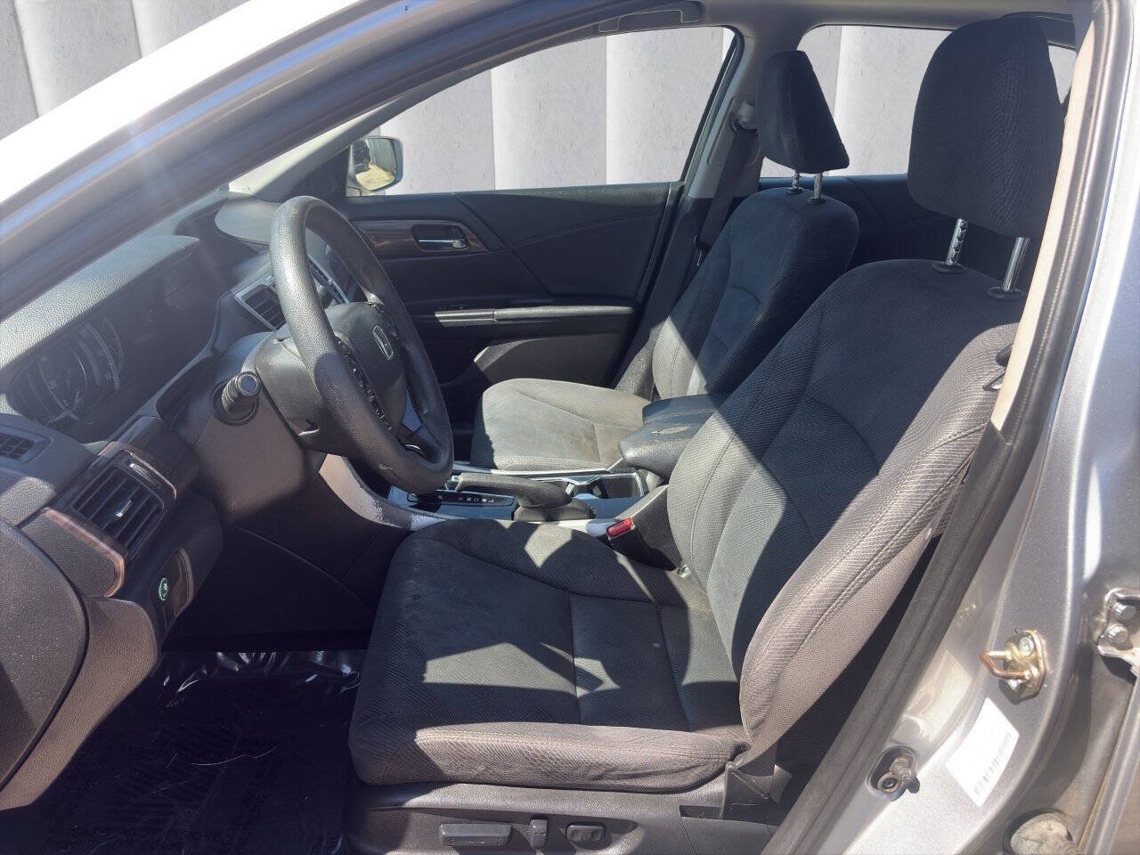 Used 2017 Honda Accord EX image 13