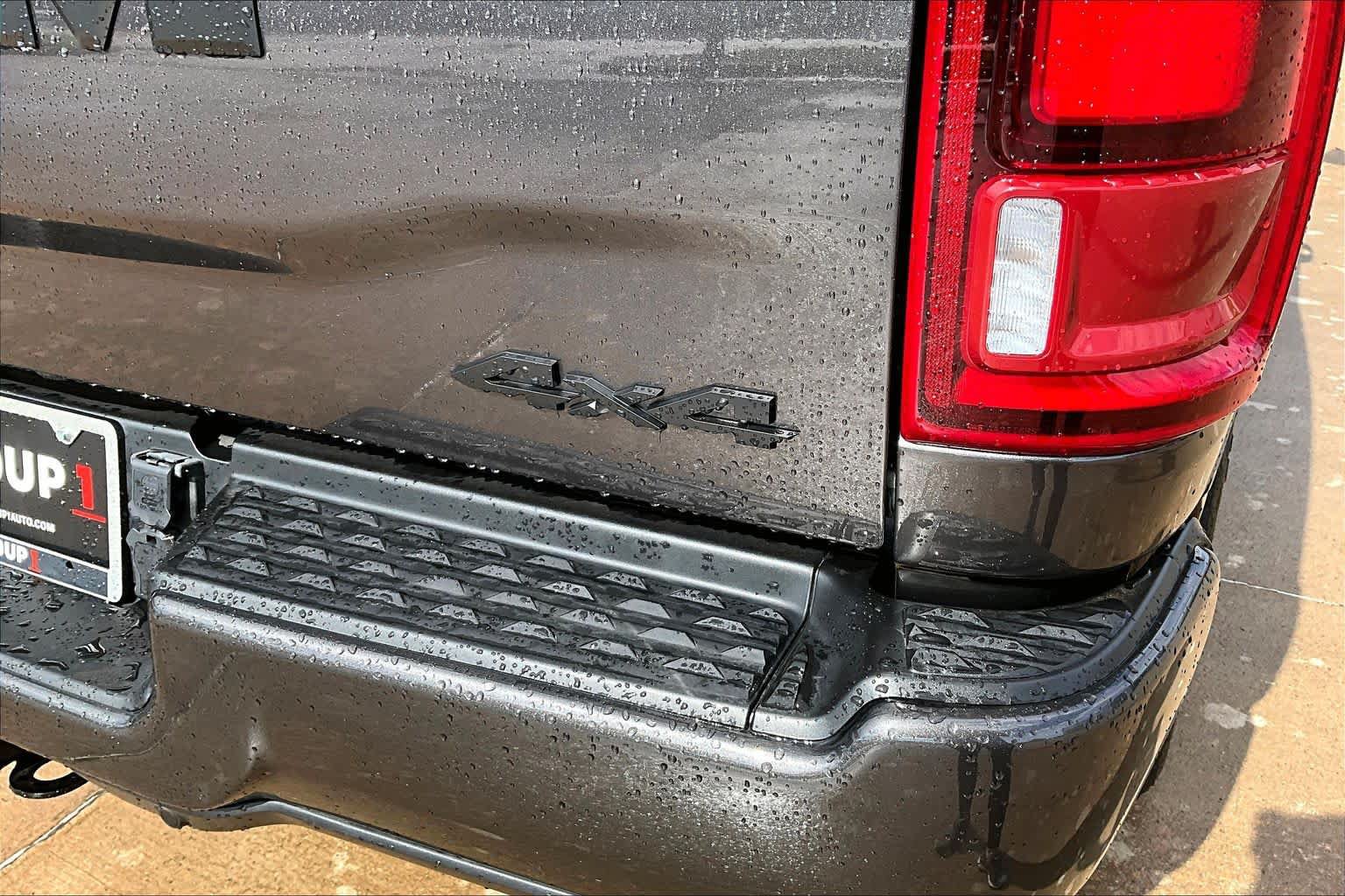 Used 2025 RAM 2500 Laramie AWD/4WD image 10