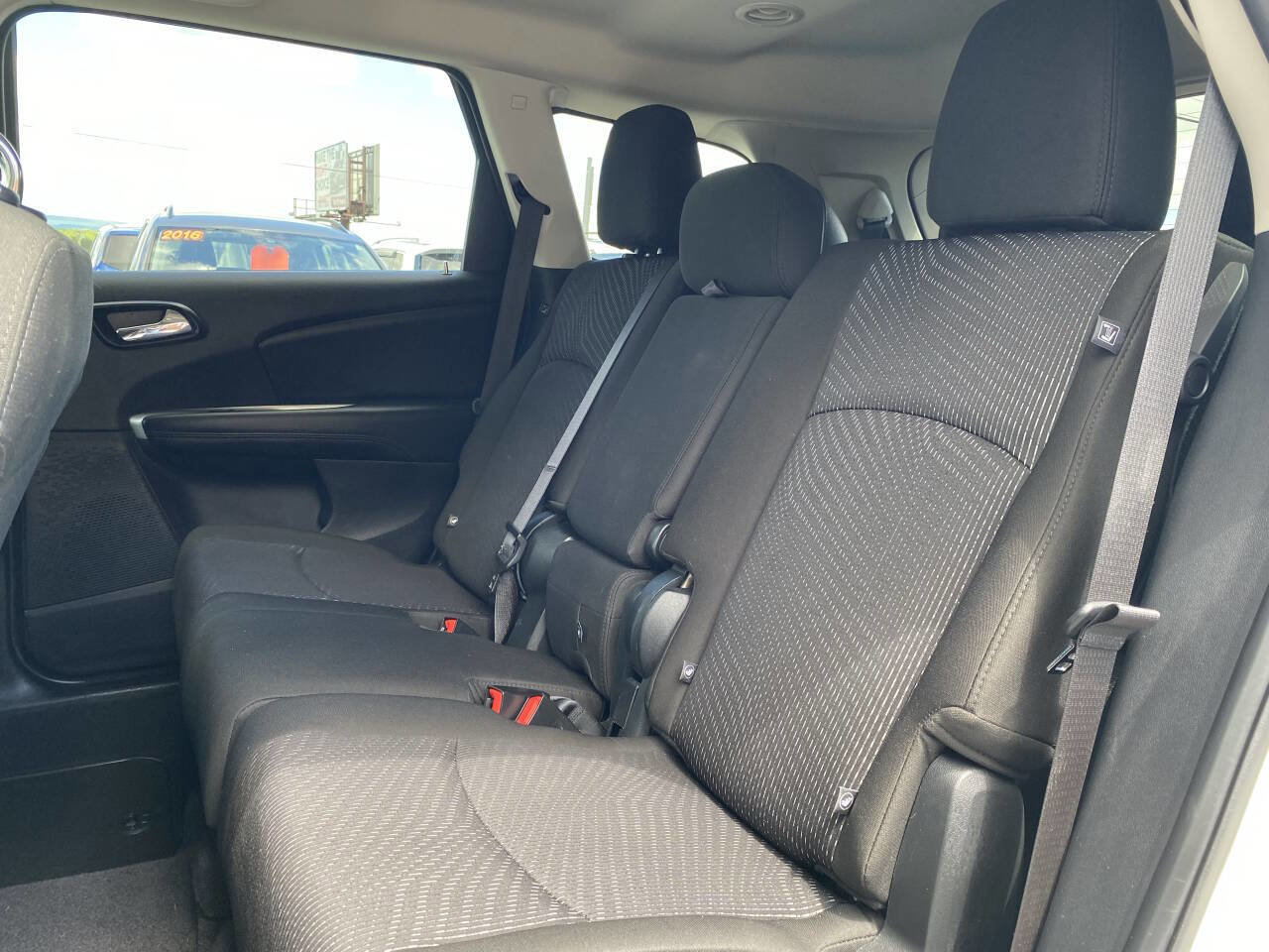 Used 2019 Dodge Journey SE FWD image 14