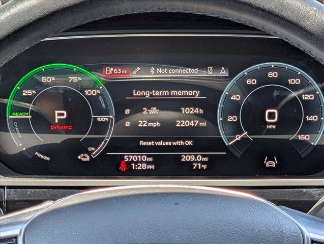 Used 2022 Audi e-tron Premium w/ Convenience Plus Package AWD/4WD image 13