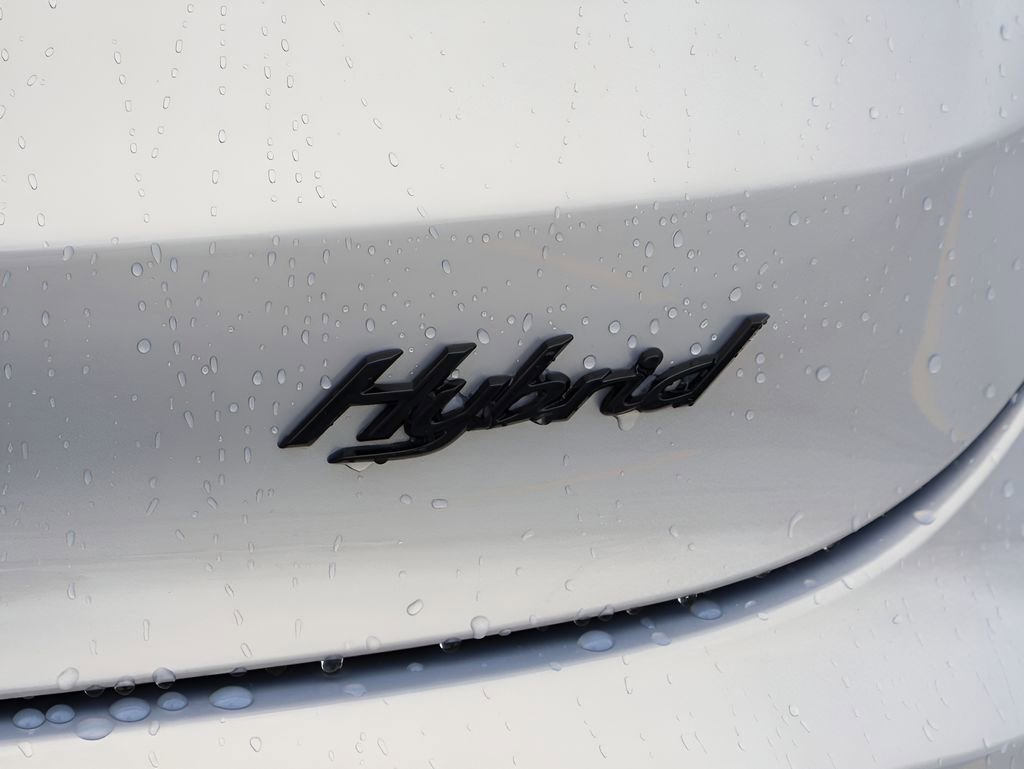 Used 2023 Bentley Bentayga Plug-In Hybrid AWD/4WD image 9