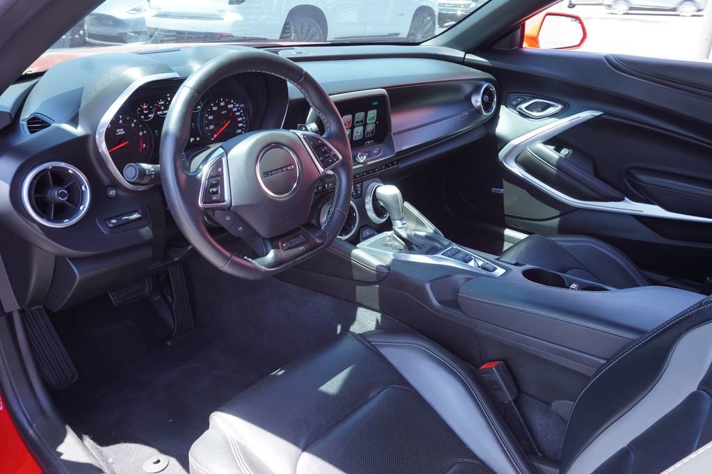 Used 2017 Chevrolet Camaro SS RWD image 16