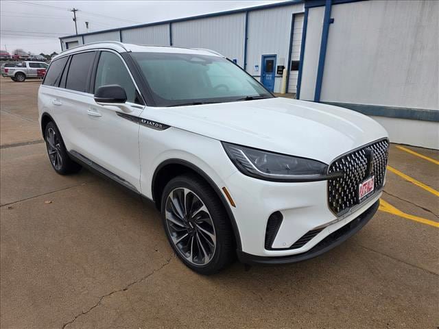 New 2025 Lincoln Aviator Reserve w/ Luxury Package AWD/4WD image 3