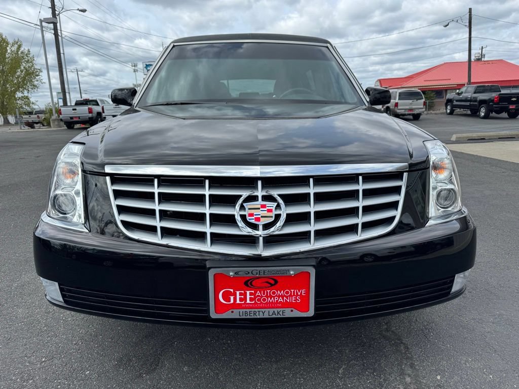 Used 2010 Cadillac DTS Limousine FWD image 9