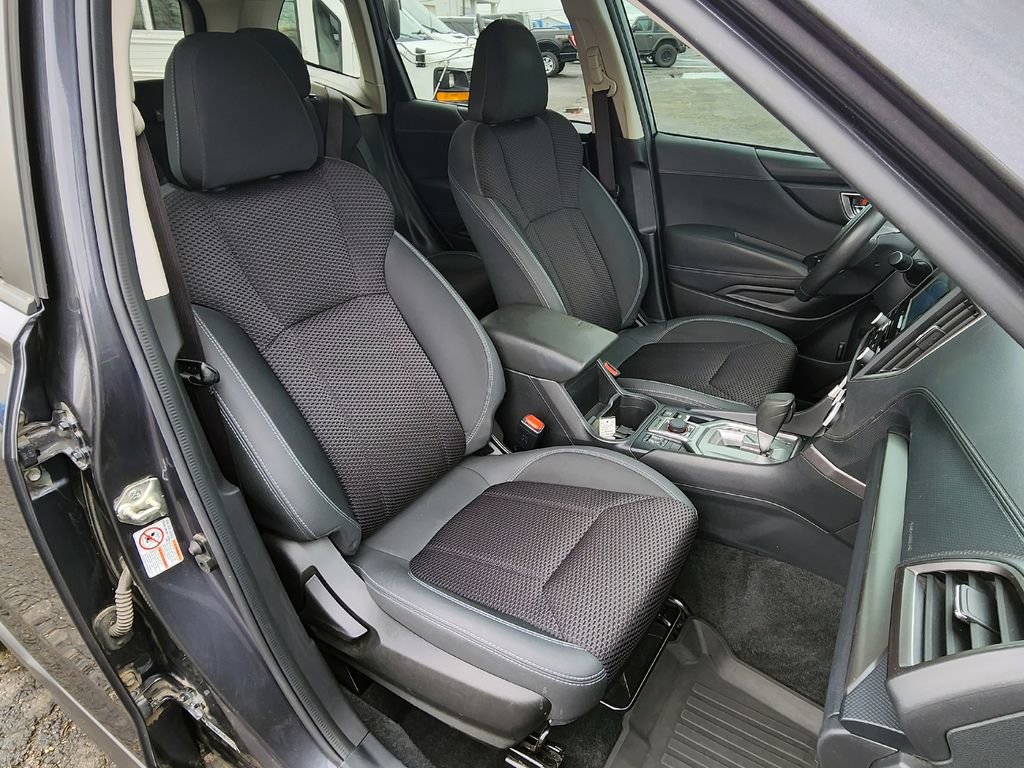 Used 2019 Subaru Forester Premium AWD/4WD image 37