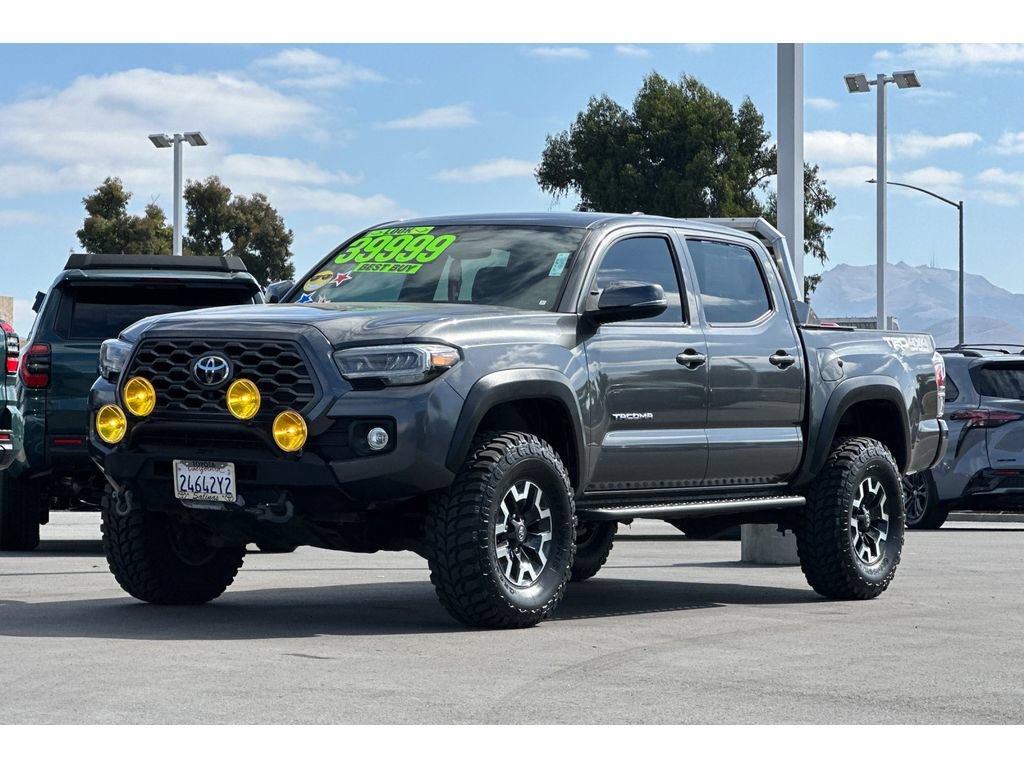 Used 2020 Toyota Tacoma TRD Off-Road w/ TRD Premium Off Road Package AWD/4WD image 8