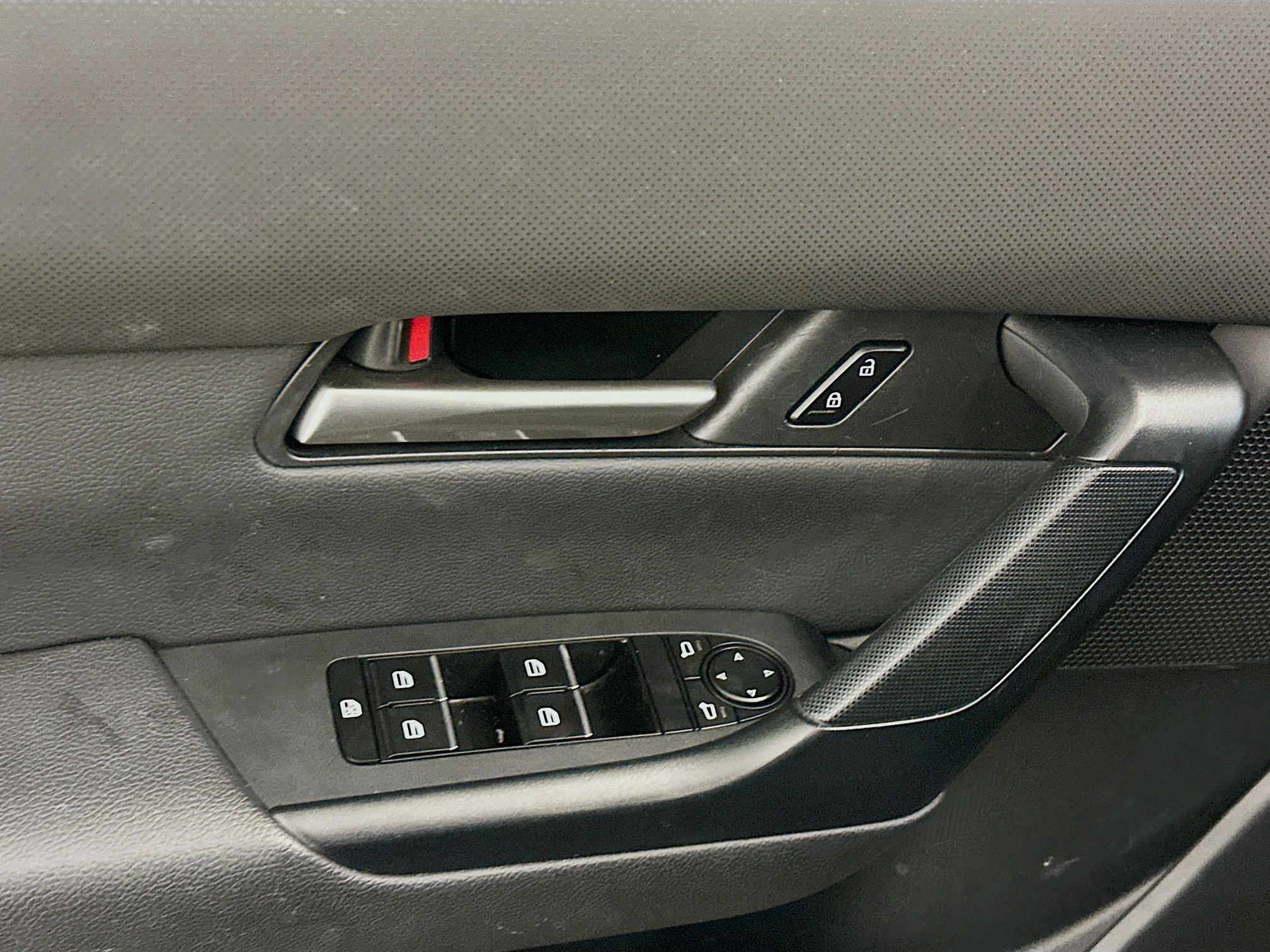 Used 2024 MAZDA CX-50 AWD 2.5 S w/ Premium Package image 15