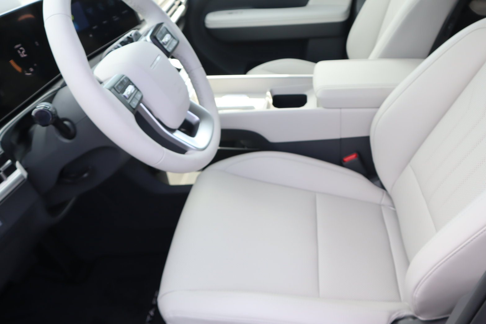 New 2027 Hyundai Santa Fe SEL AWD/4WD image 16