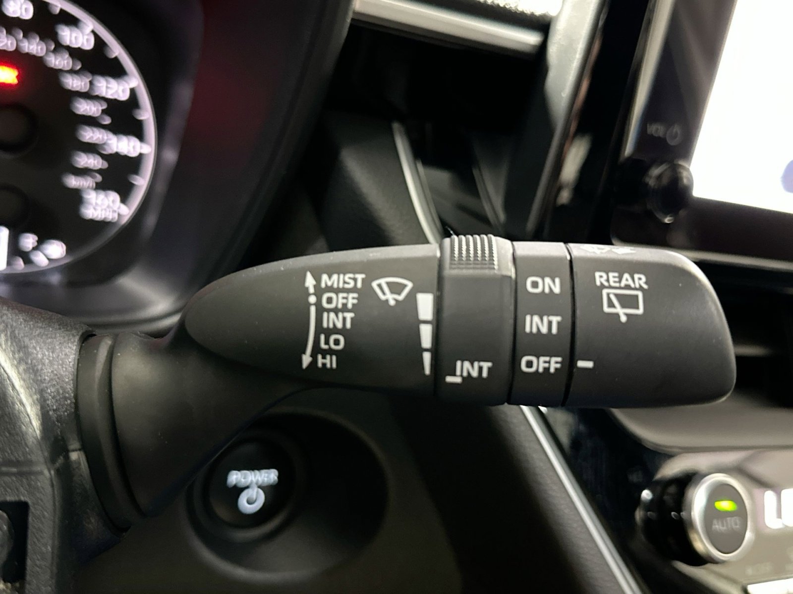 Used 2024 Toyota Corolla Cross SE w/ Moonroof Package image 27