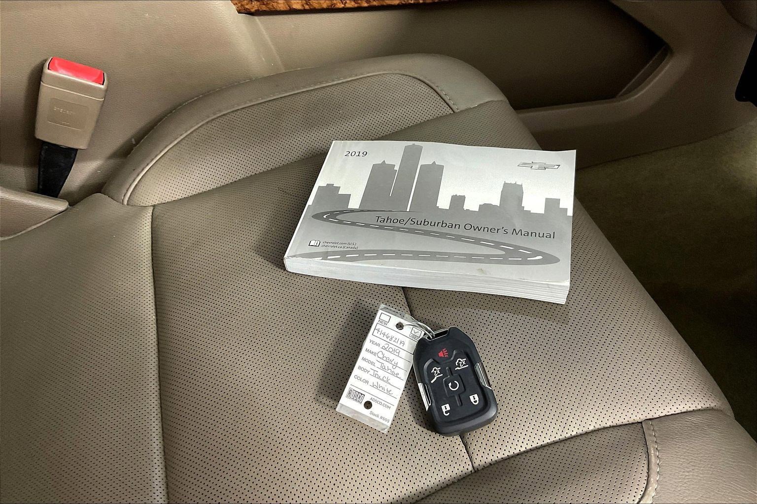 Used 2019 Chevrolet Tahoe Premier AWD/4WD image 35