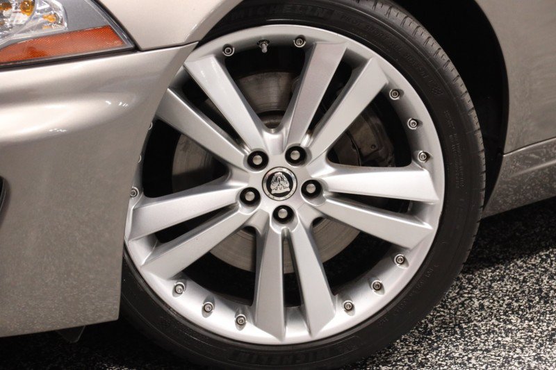 Used 2010 Jaguar XK Coupe RWD image 20