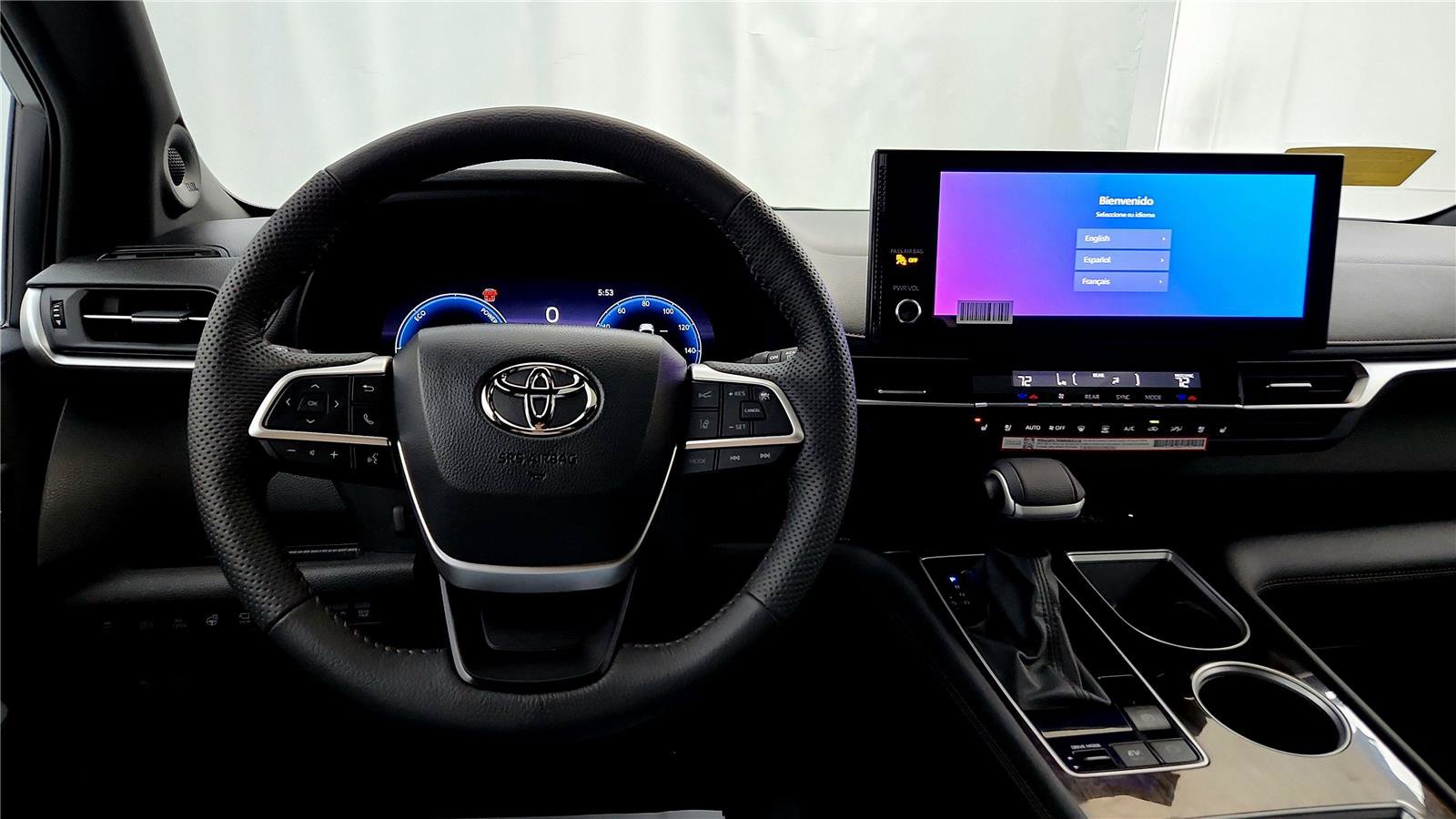 Used 2026 Toyota Sienna Platinum image 30
