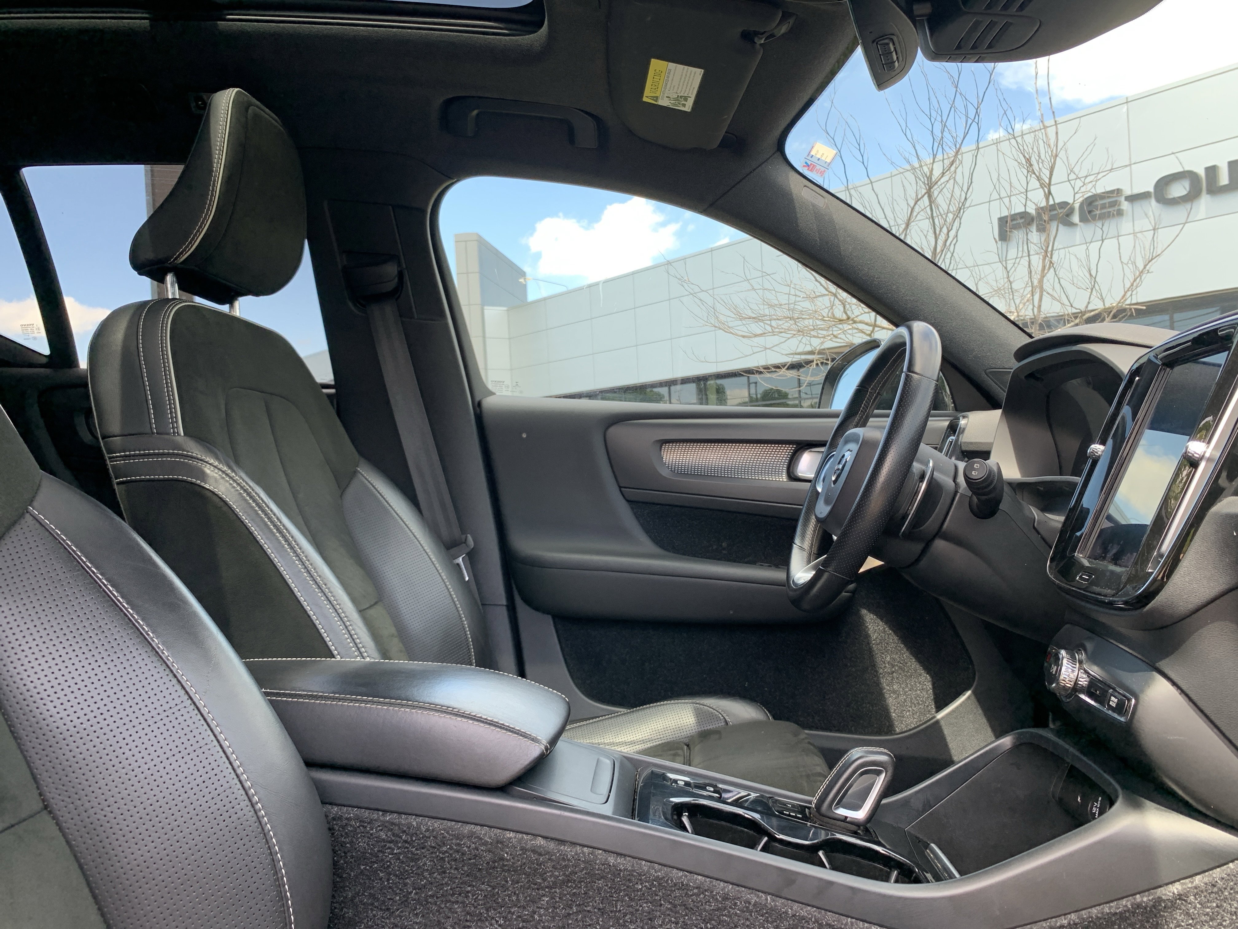 Used 2019 Volvo XC40 T5 R-Design AWD/4WD image 27