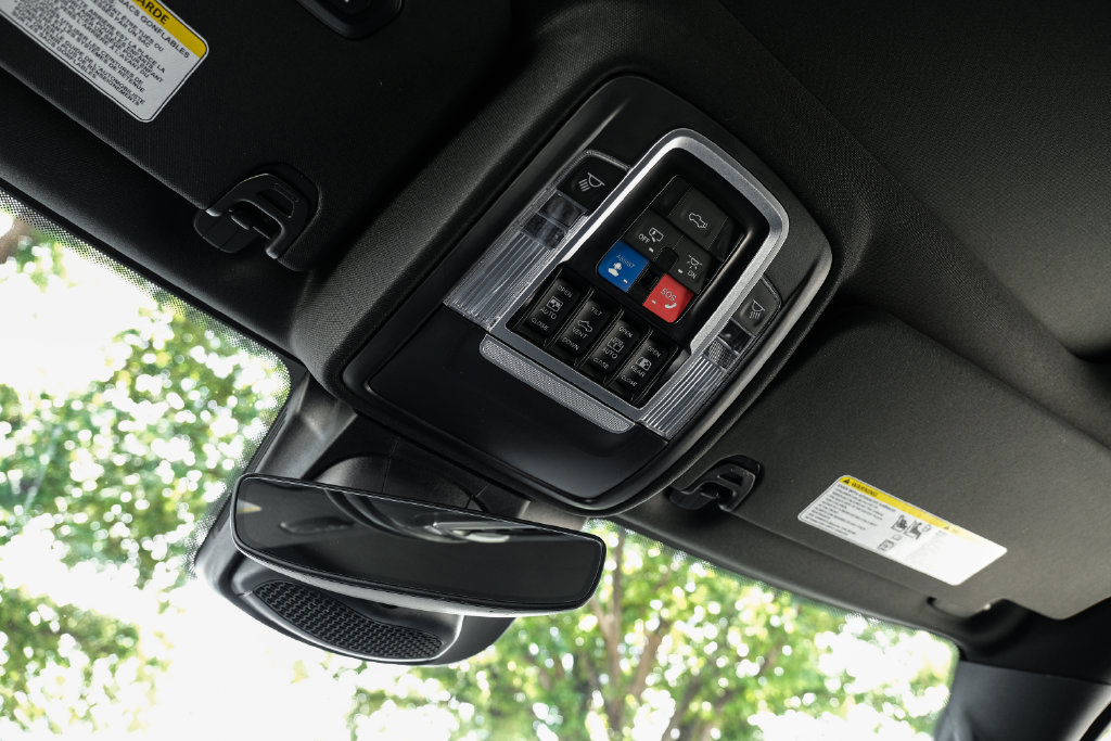 Used 2023 RAM 1500 Laramie AWD/4WD image 40