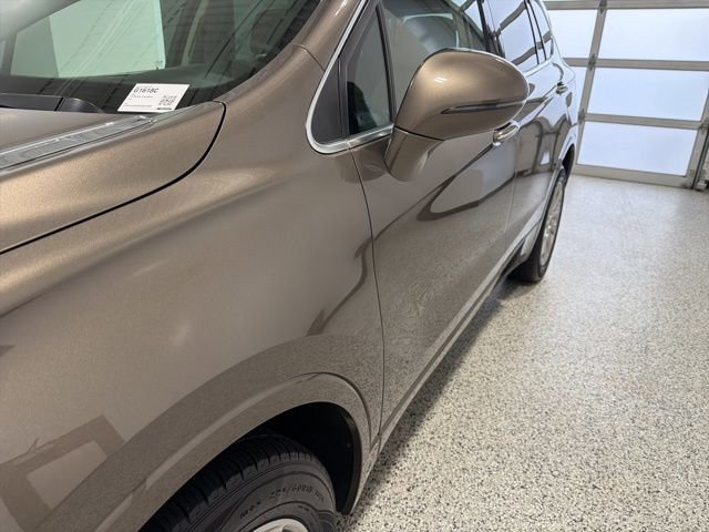 Used 2019 Buick Envision Essence AWD/4WD image 32