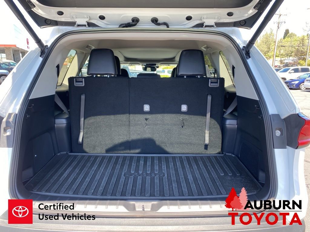 Certified 2025 Toyota Grand Highlander AWD image 11