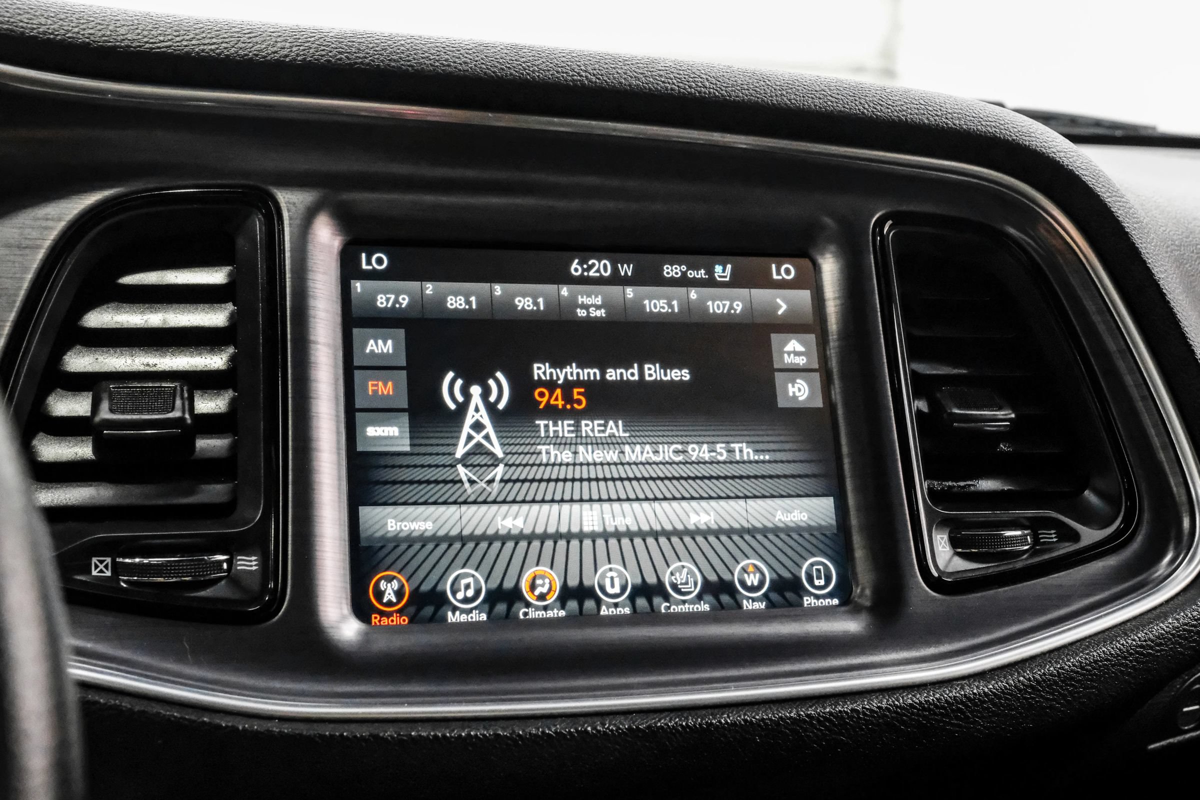 Used 2017 Dodge Challenger R/T Scat Pack RWD image 32