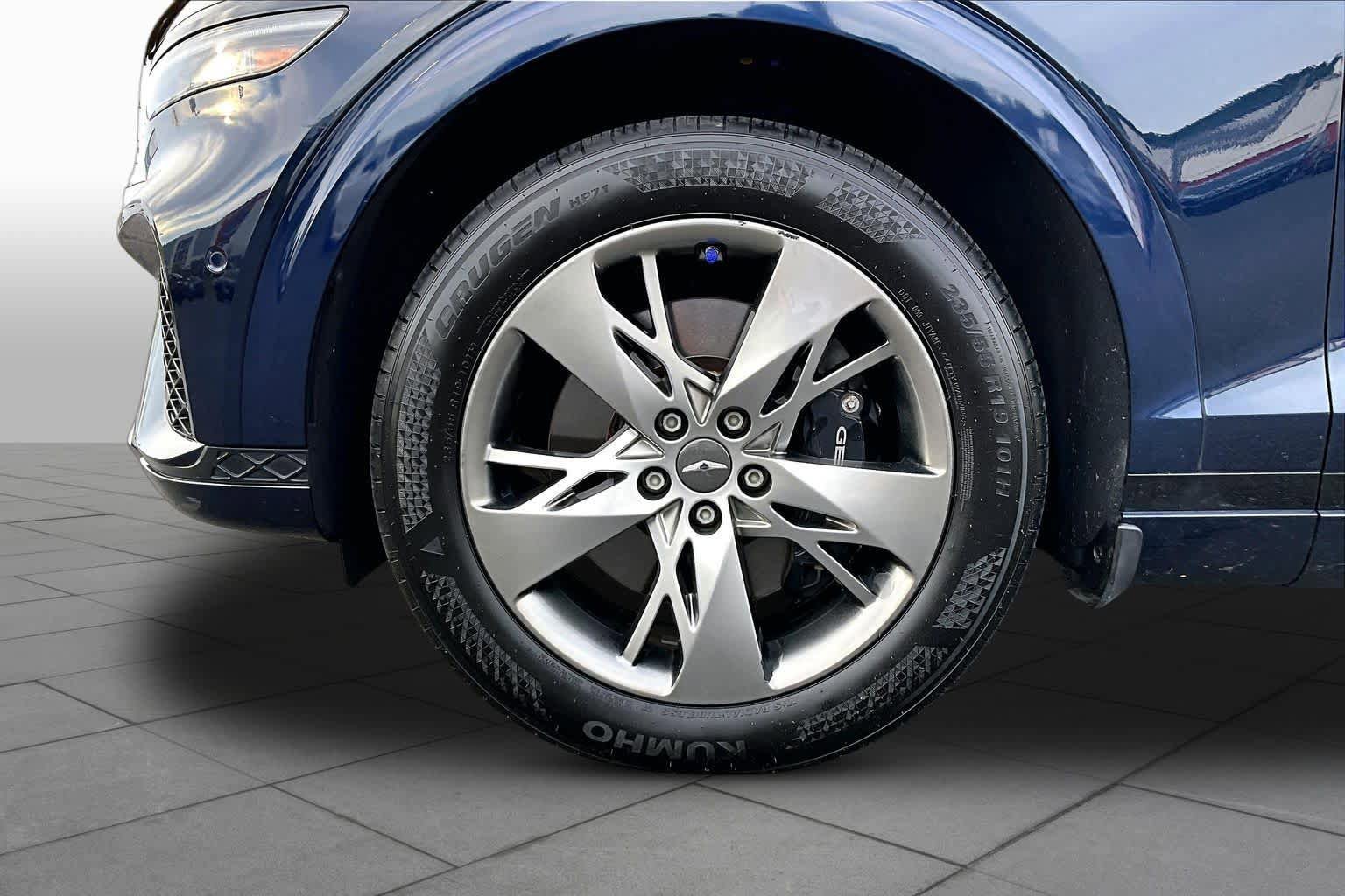 Used 2022 Genesis GV70 3.5T Sport w/ Sport Advanced Package AWD/4WD image 11