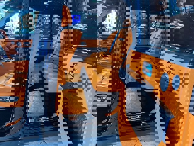 Used 2023 Rolls-Royce Cullinan w/ Dark Exterior Package image 42