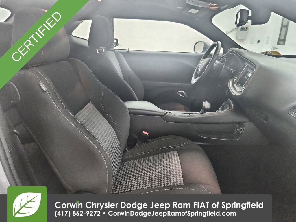 Used 2022 Dodge Challenger SXT w/ Blacktop Package image 32