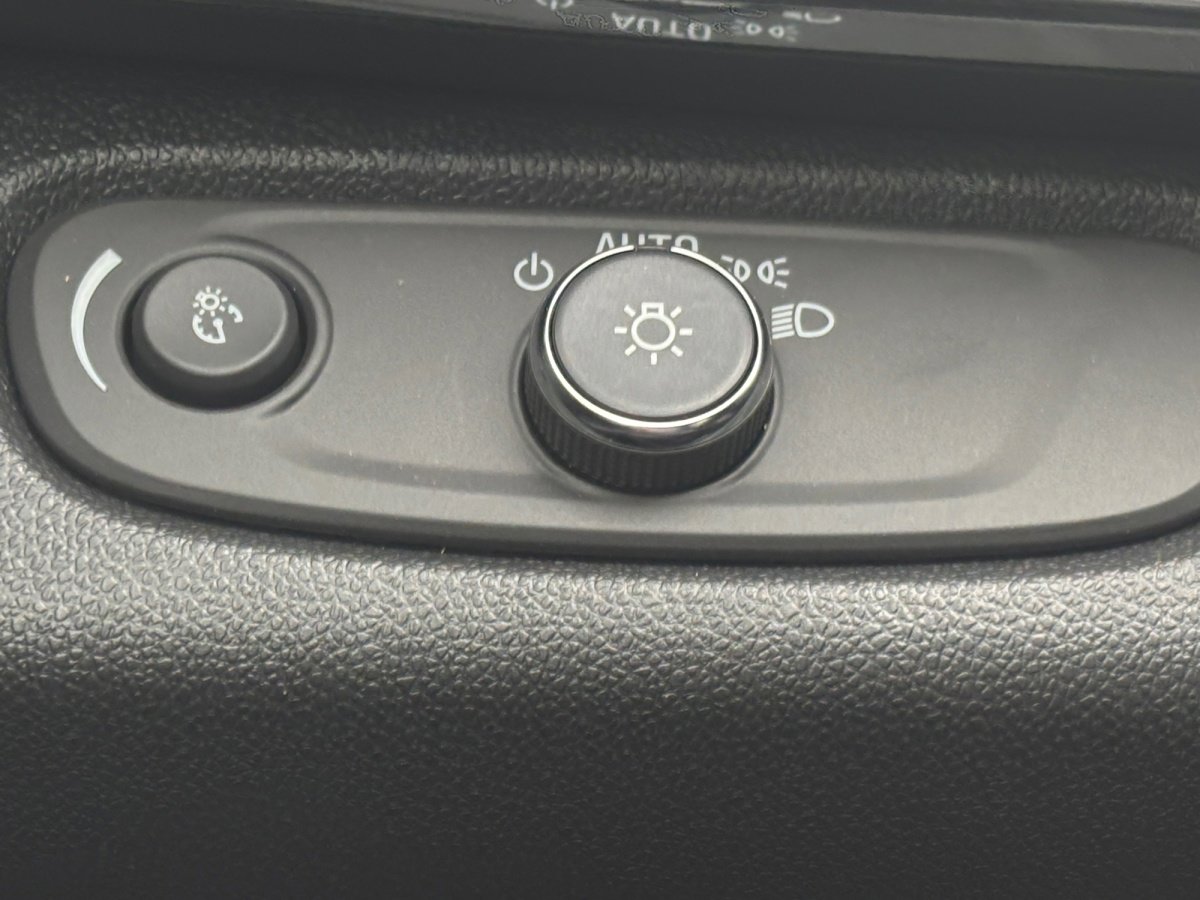 Used 2026 Buick Envista Preferred w/ Convenience I Package FWD image 31